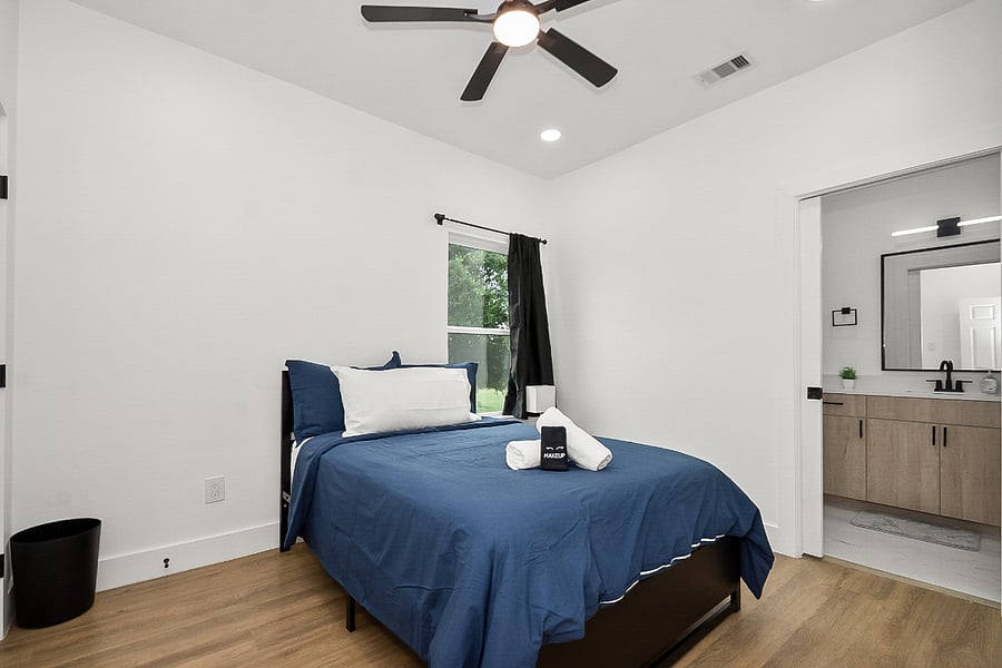 Furnished Finder property 1040277_1 photo 15