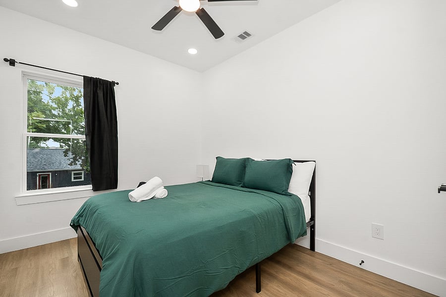 Furnished Finder property 1040277_1 photo 17