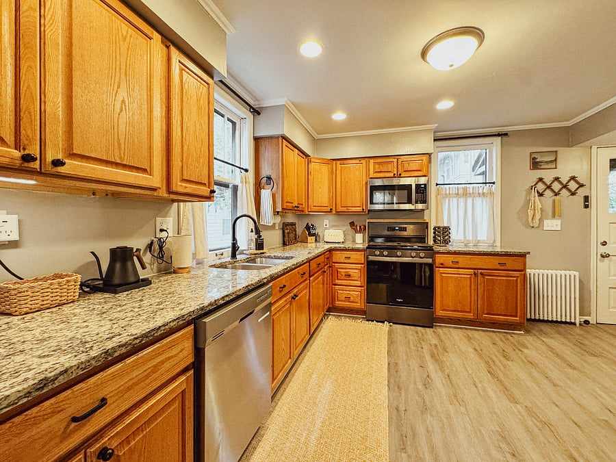 Full-size appliances and a premium coffee station make longer stays easy. Choose from an OXO drip coffee maker, French press, pour-over, burr grinder, electric kettle, and milk frother.
