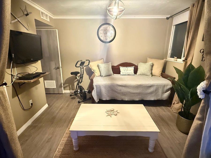 Furnished Finder property 1040296_1 photo 4