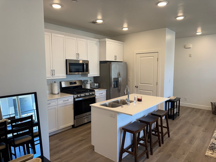 Furnished Finder property 1040298_1 photo 4