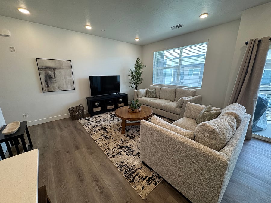 Furnished Finder property 1040298_1 photo 14