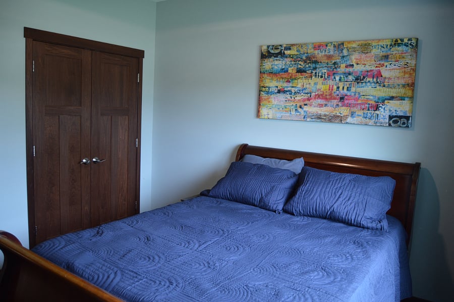 2nd upstairs br queen bed NEW 55" TV