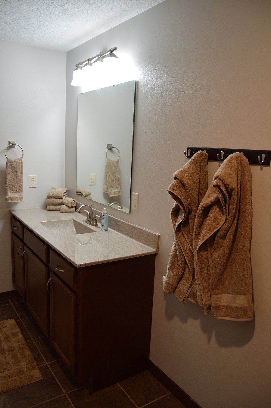 basement full bath sink