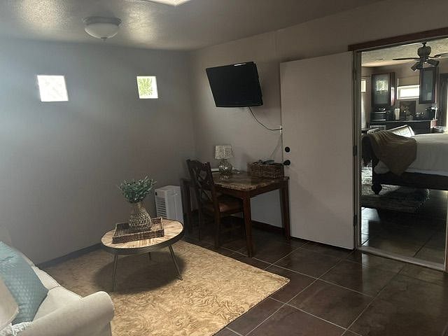 Furnished Finder property 1040360_1 photo 4