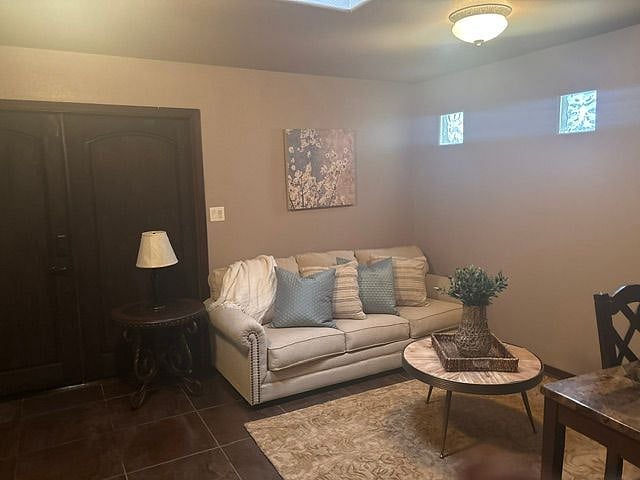 Furnished Finder property 1040360_1 photo 3