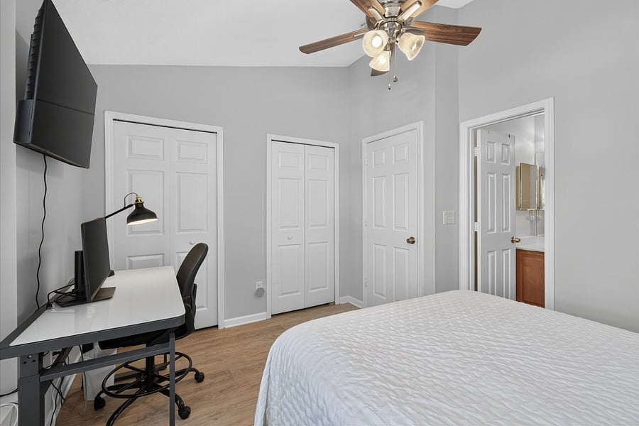 Furnished Finder property 1040386_1 photo 30