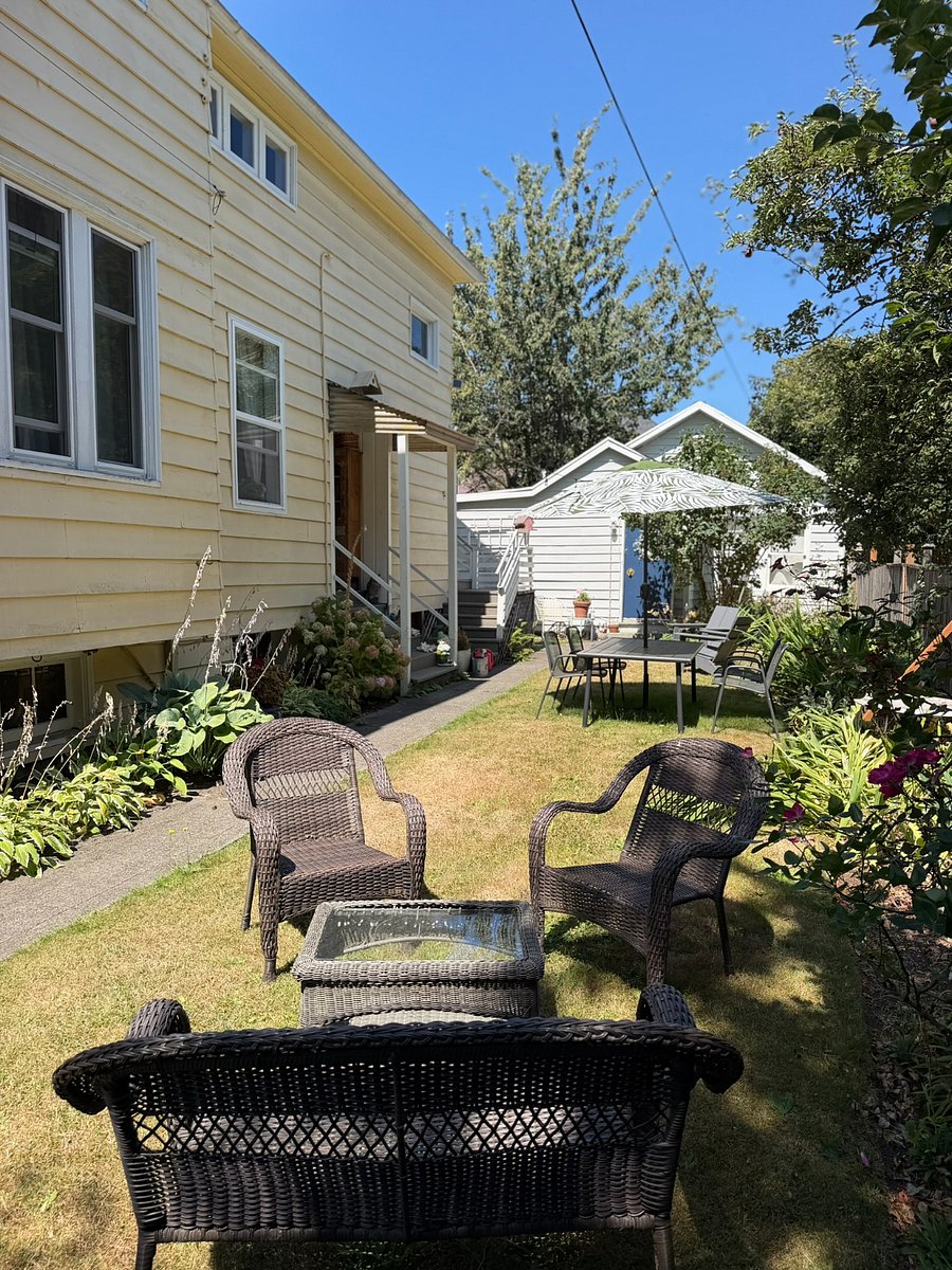 Furnished Finder property 1040389_1 photo 3