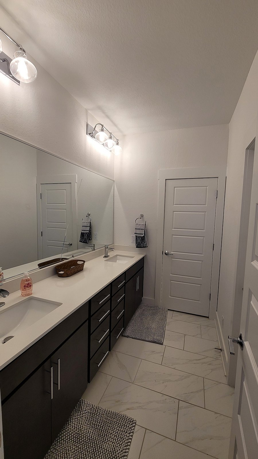 Furnished Finder property 1040468_1 photo 40