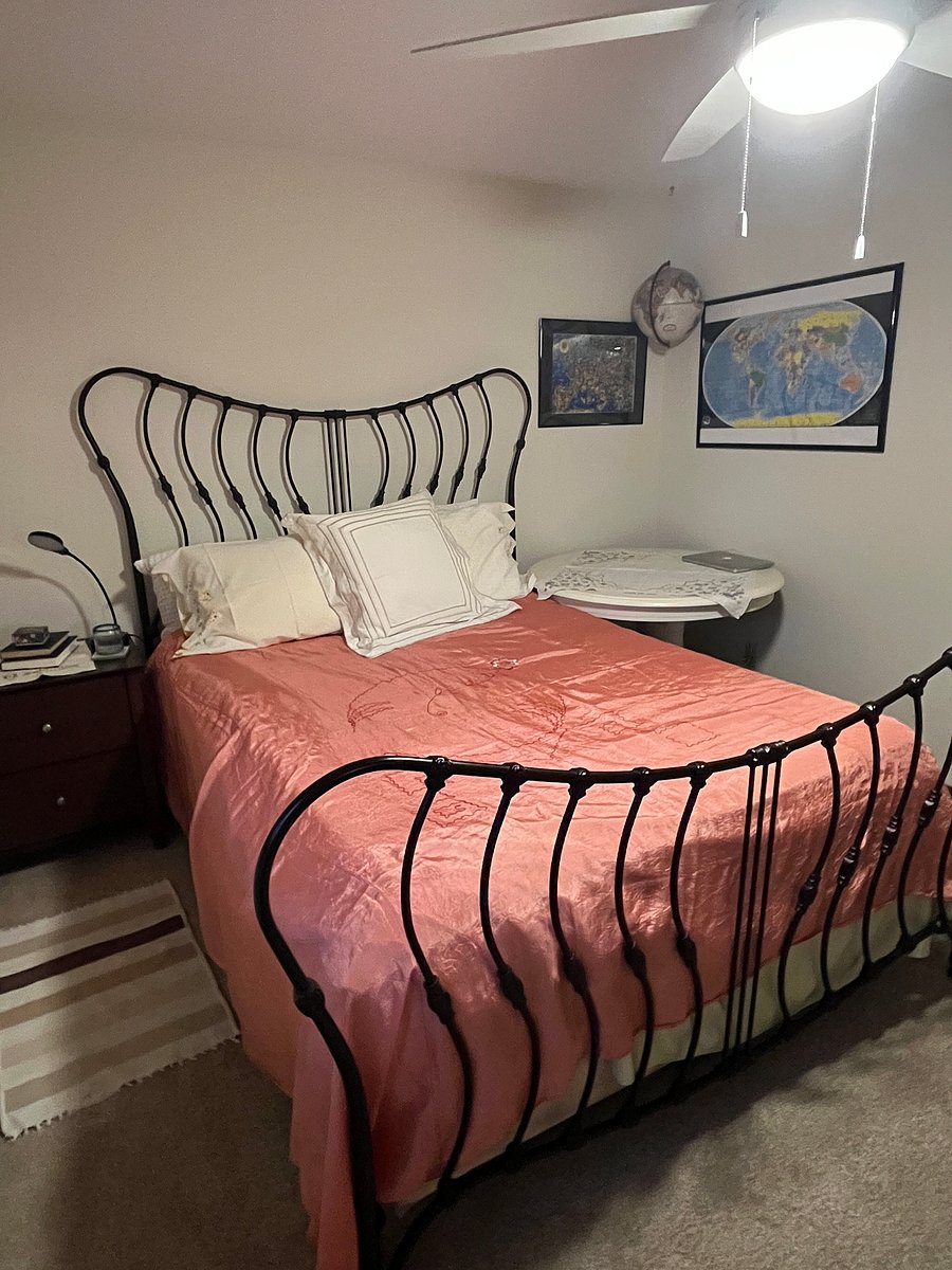 Upstairs, main bedroom 