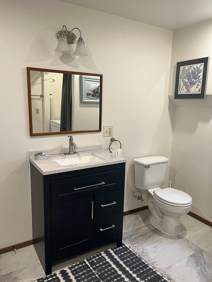 Downstairs bathroom 