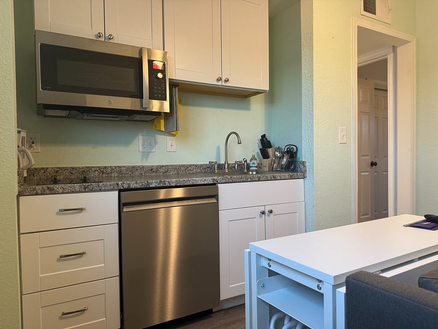 Furnished Finder property 1040532_2 photo 6