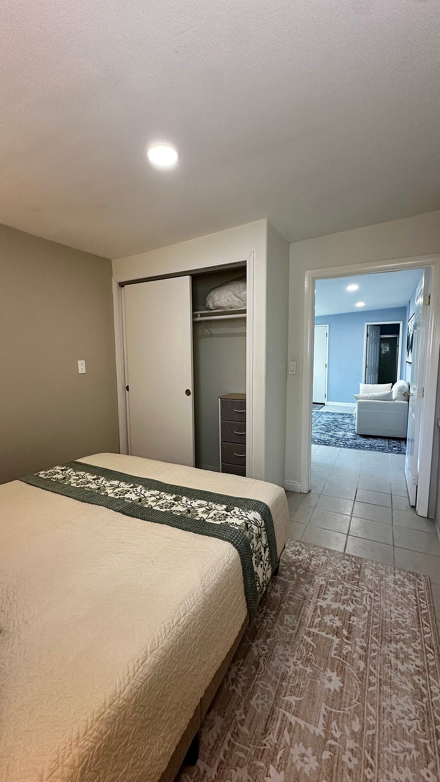 Furnished Finder property 1040585_1 photo 12