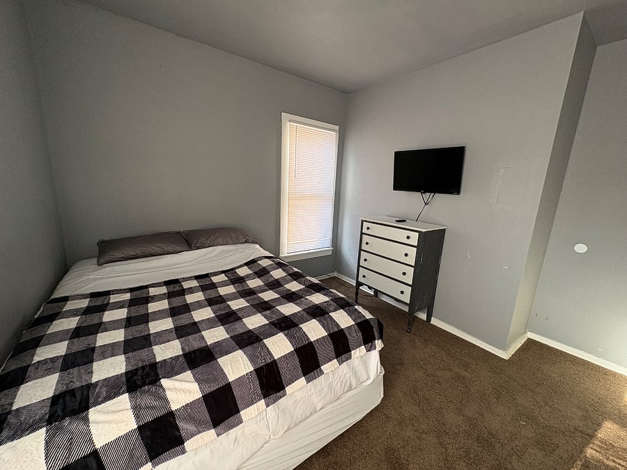 Furnished Finder property 1040589_1 photo 12
