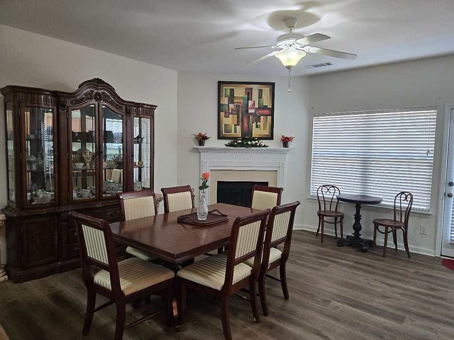 Furnished Finder property 1040590_1 photo 4