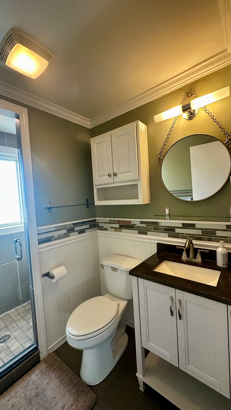 Downstairs full bath