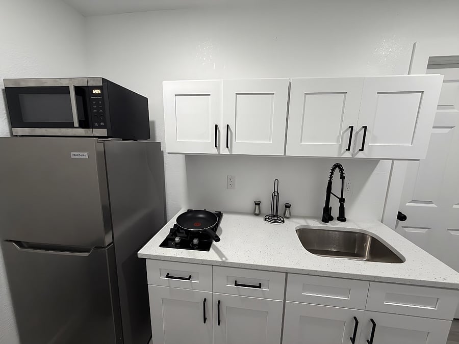 Furnished Finder property 1040612_1 photo 3