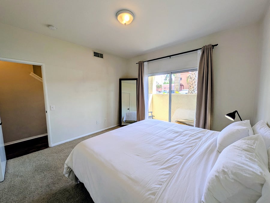 Furnished Finder property 1040641_1 photo 16