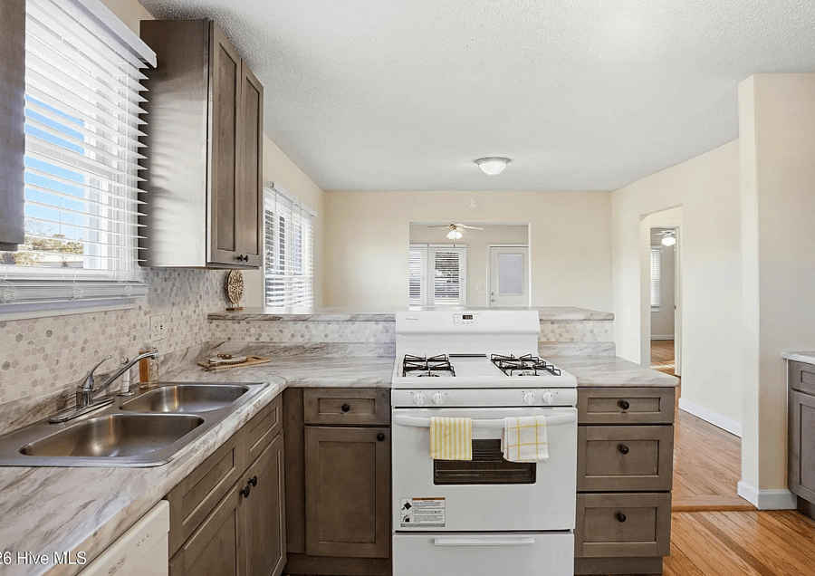 Furnished Finder property 1040665_1 photo 7