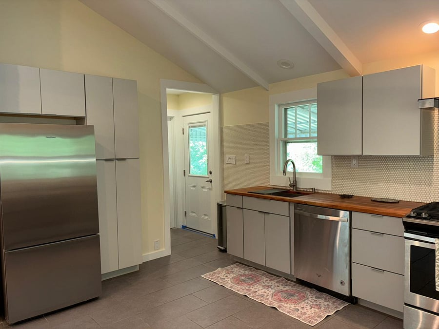 Furnished Finder property 1040684_1 photo 4