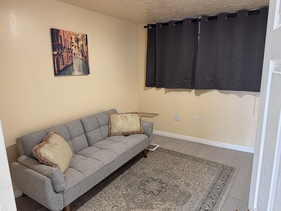 Furnished Finder property 1040698_1 photo 9