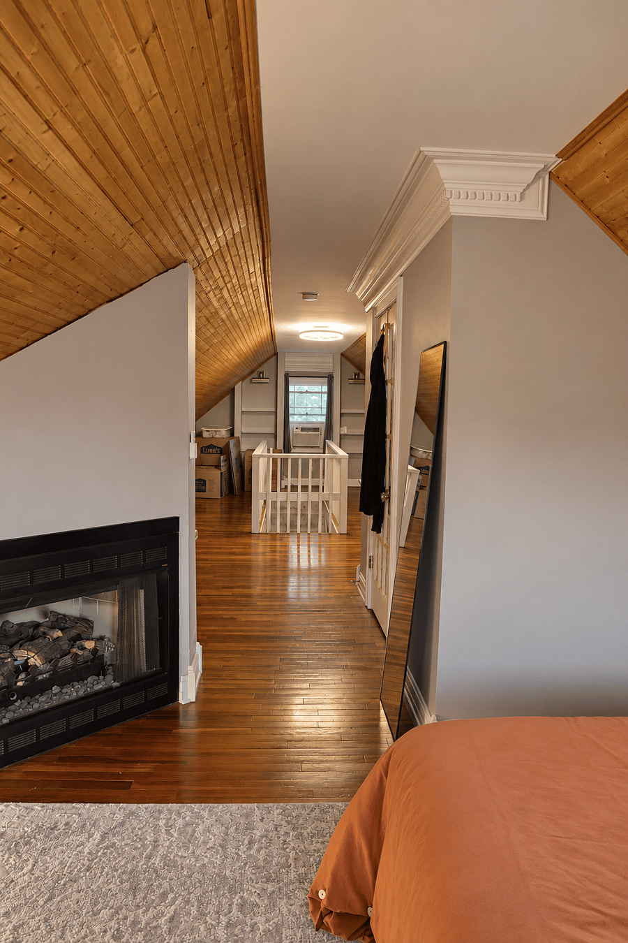 Private use of entire second floor with private bathroom
