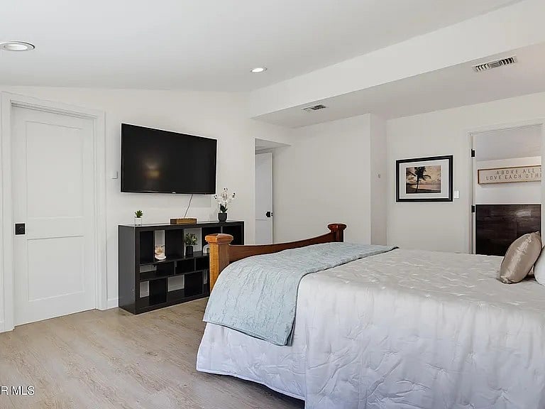 Furnished Finder property 1040724_1 photo 3