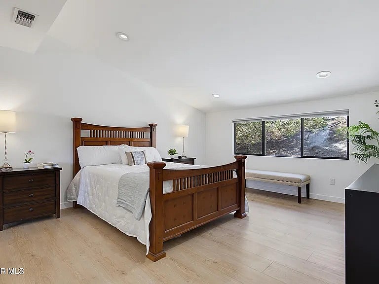 Furnished Finder property 1040724_1 photo 7