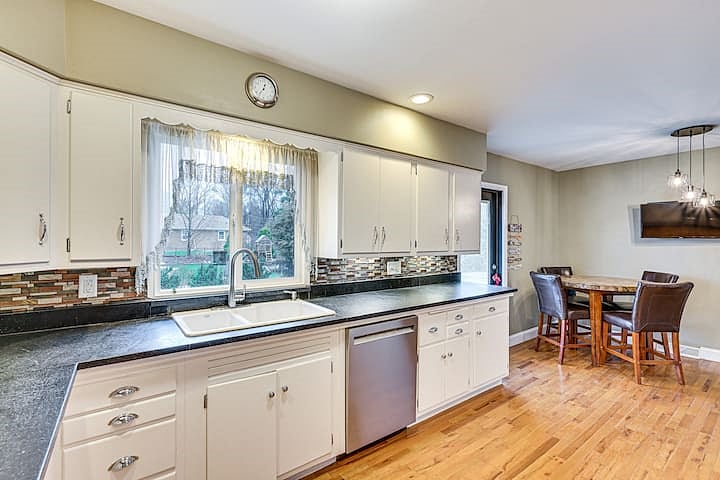 Furnished Finder property 1040735_1 photo 8