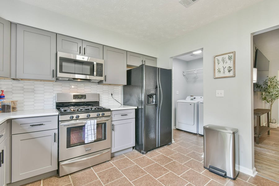Furnished Finder property 1040751_1 photo 11
