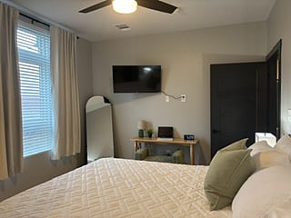 Queen/Guest Bedroom