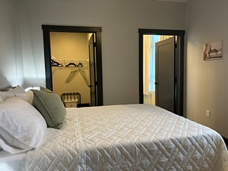 Queen/Guest Bedroom
