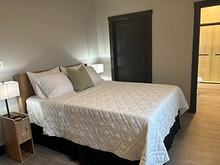 Queen/Guest Bedroom