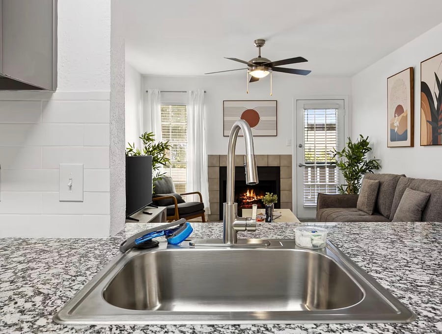 Furnished Finder property 1040823_9 photo 4