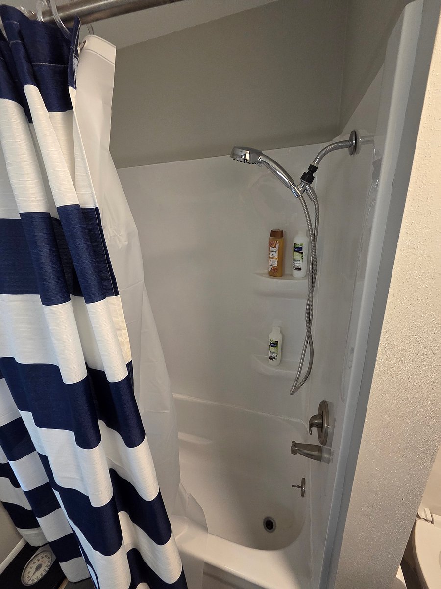 Furnished Finder property 1040828_1 photo 16