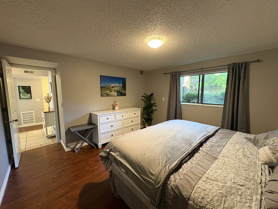 Furnished Finder property 1040915_1 photo 12