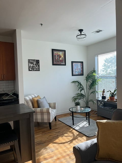 Furnished Finder property 1040923_1 photo 3