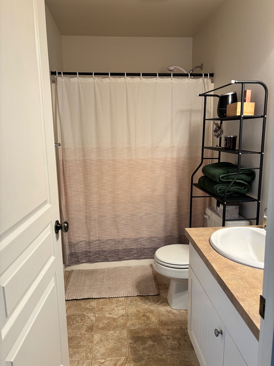 Furnished Finder property 1040935_1 photo 11