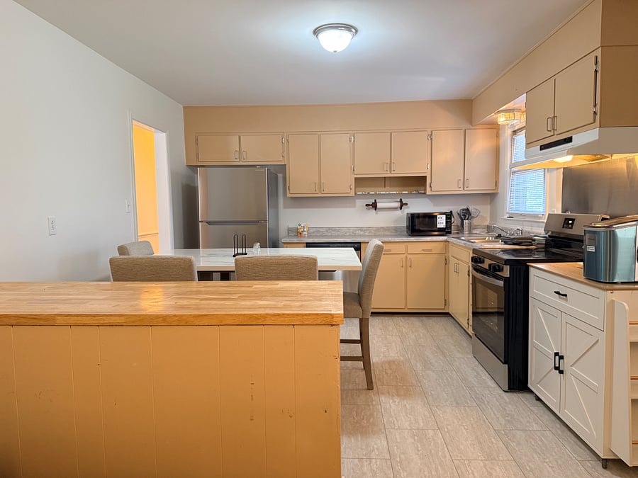 Furnished Finder property 1040995_1 photo 12