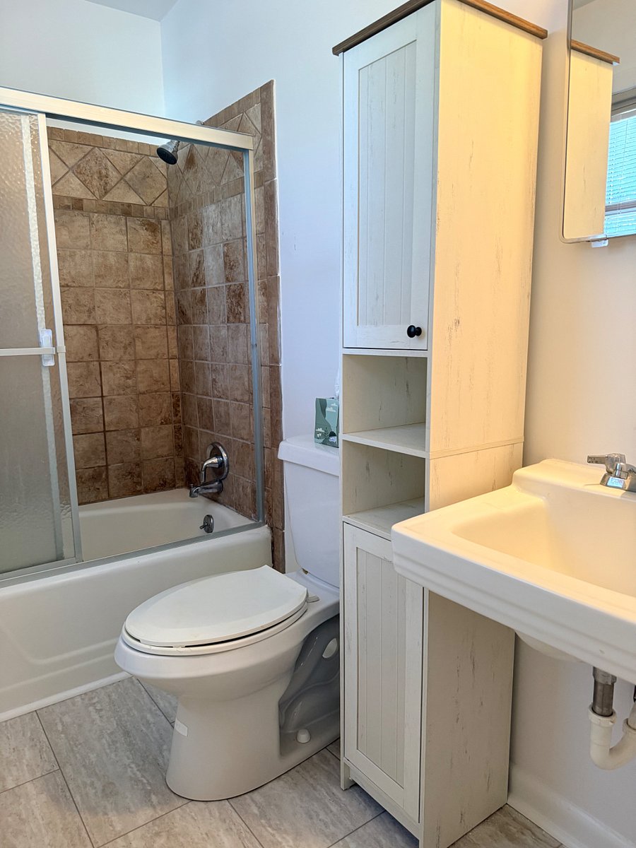 Furnished Finder property 1040995_1 photo 28