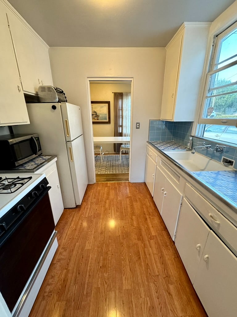 Furnished Finder property 1040996_1 photo 9