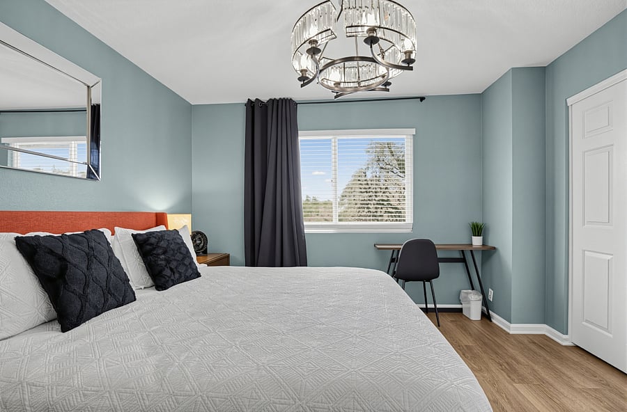 Bedroom four with king size bed upstairs