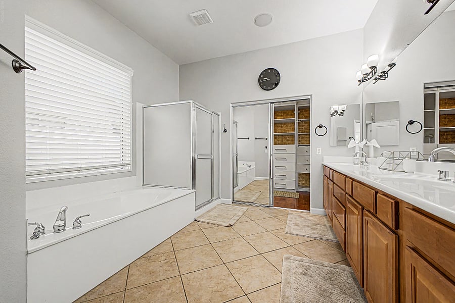 Furnished Finder property 1041000_1 photo 38