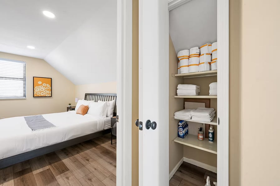 A bright upper landing leads from the stairs into inviting bedrooms.