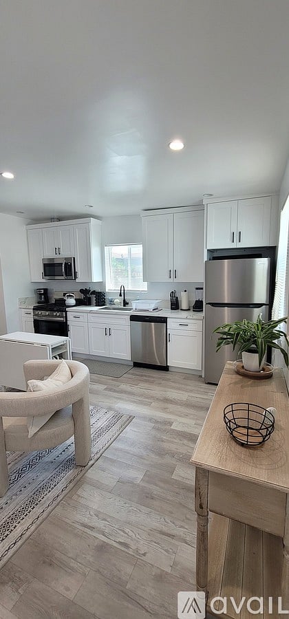Furnished Finder property 1041092_1 photo 3
