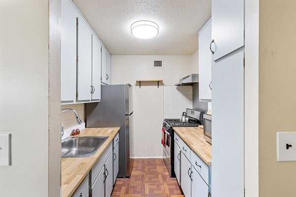 Furnished Finder property 1041171_1 photo 4