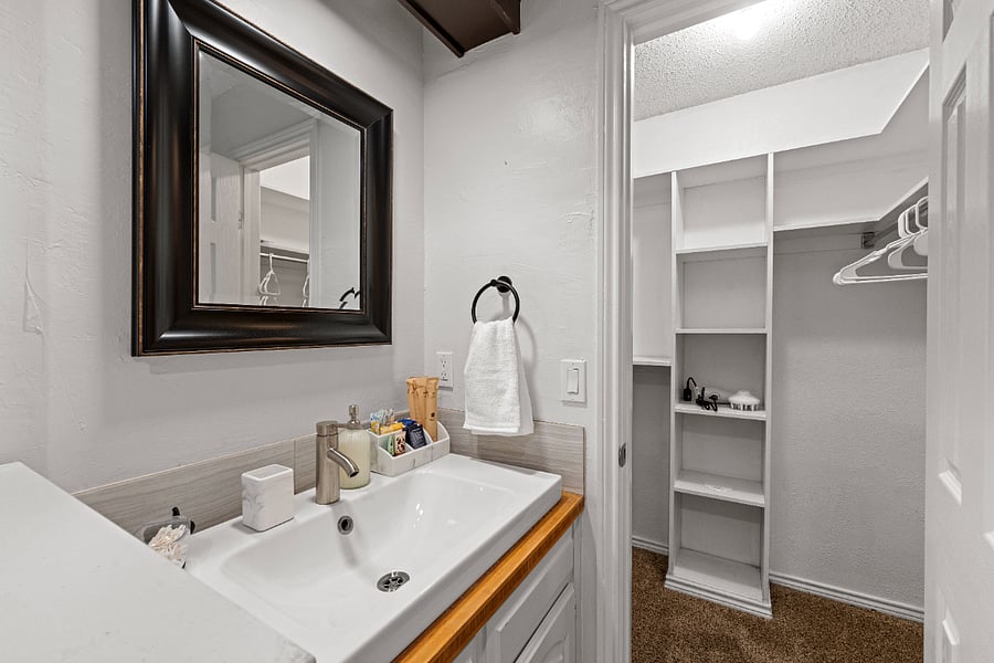 Furnished Finder property 1041228_1 photo 25