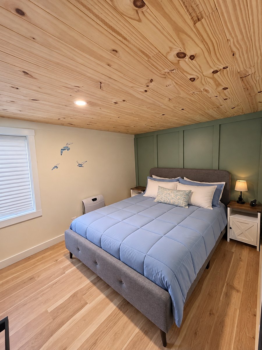 Bedroom 2 - Queen