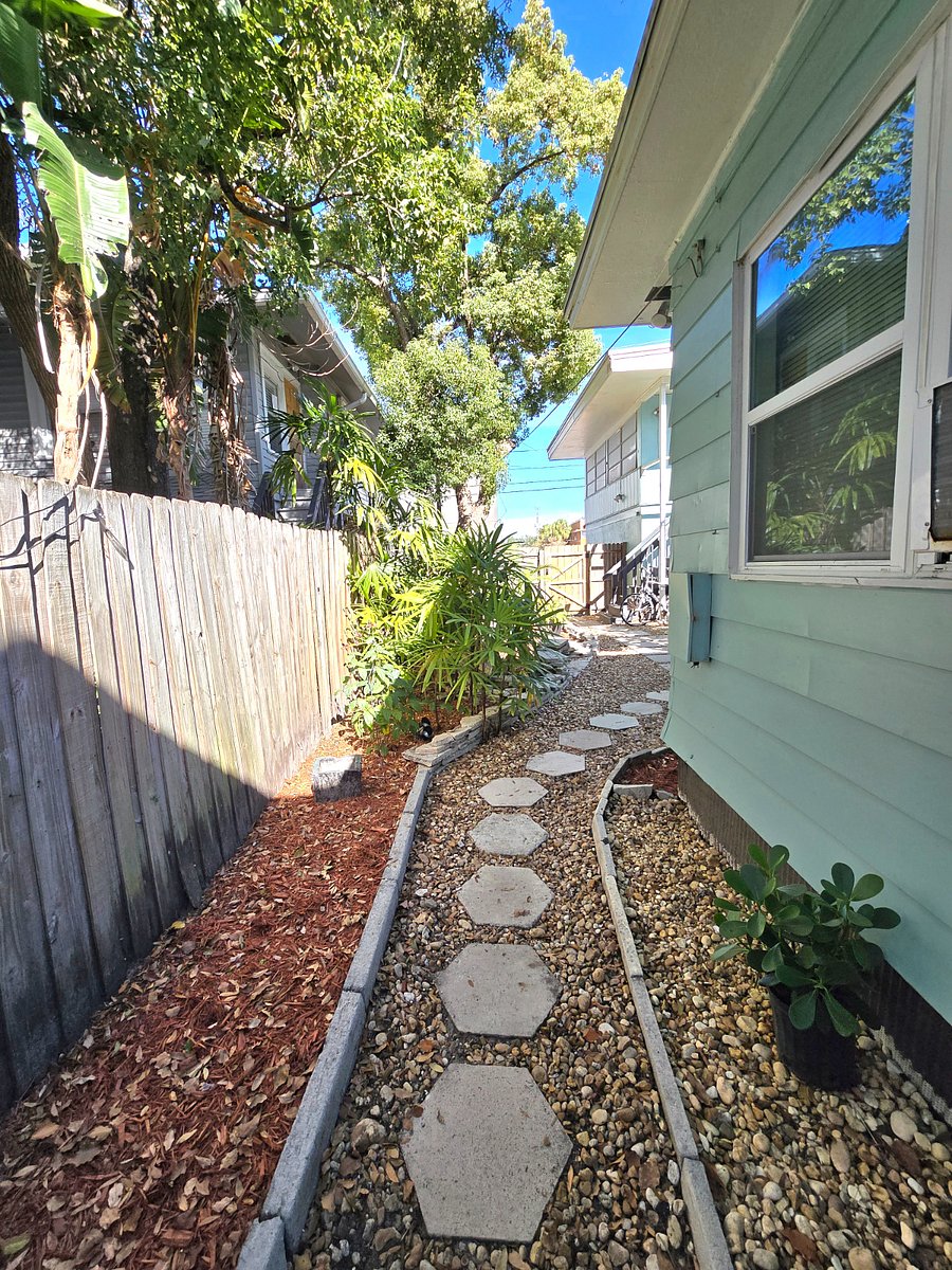 Furnished Finder property 1041263_3 photo 18