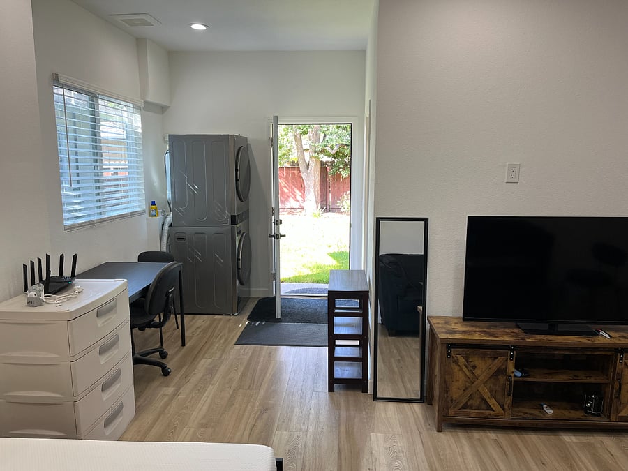 Furnished Finder property 1041292_1 photo 3